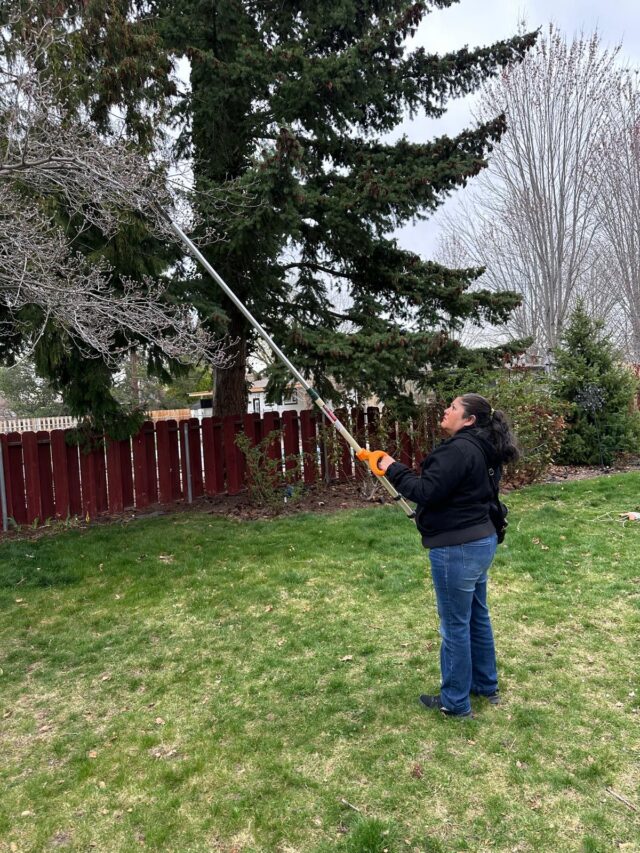 Flor testing her tool
